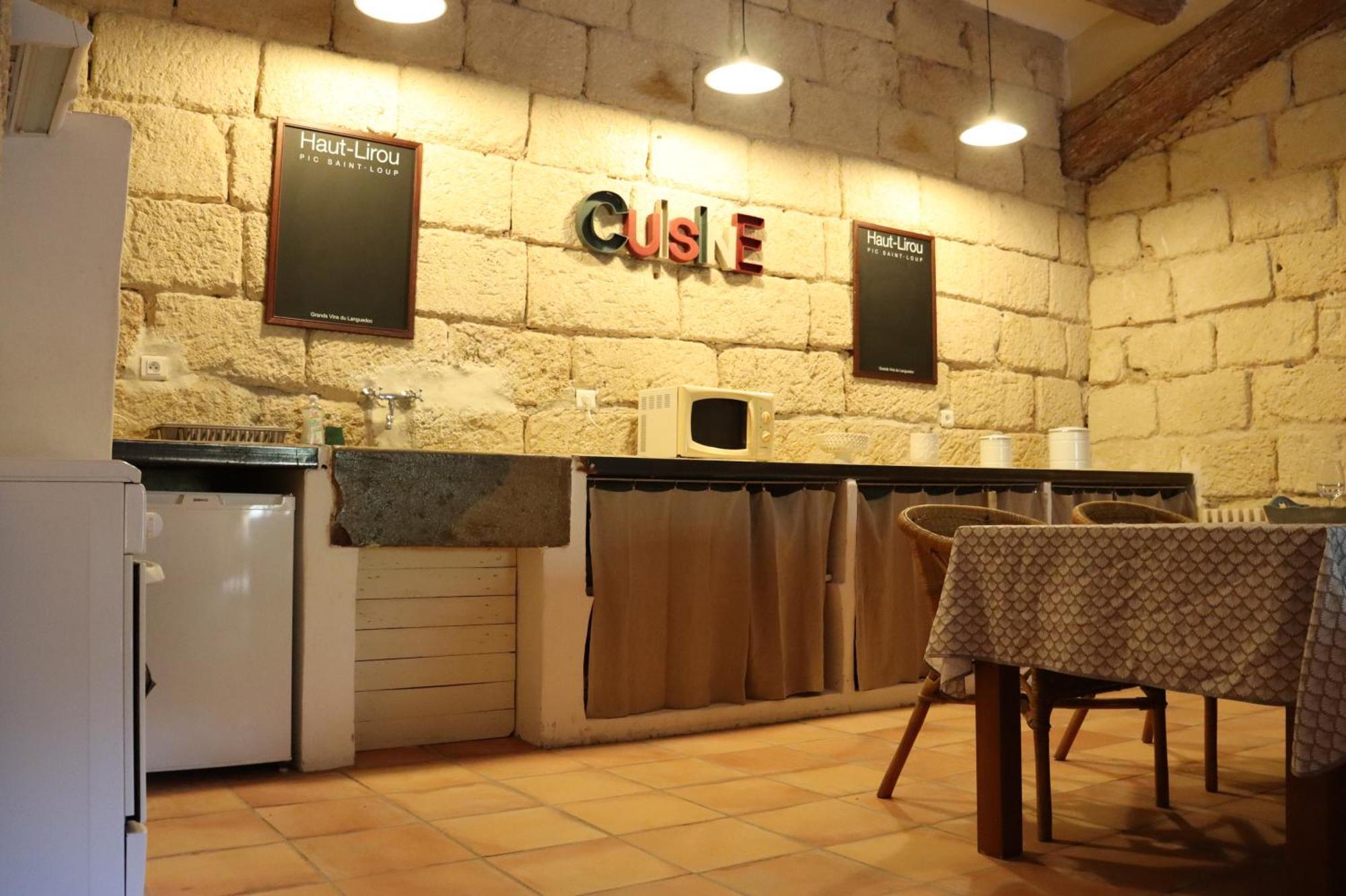 Mas Du Notaire Apartment Gallician Exterior photo